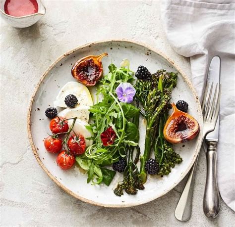 Rauke Kr Uter Salat Mit Bimi Mozzarella Und Feigen Rezept