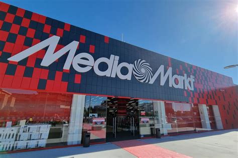 MediaMarkt responde a Amazon y desploma el precio de este teléfono