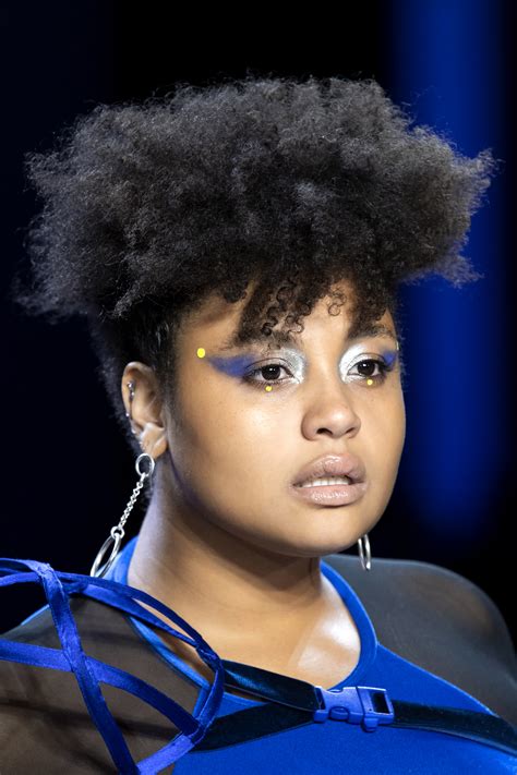 Expect the classic twist hairstyle to dominate the fashion runways 3