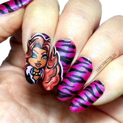 Clawdeen Wolf Nails Monster High nail art Diseños de uñas Gel de