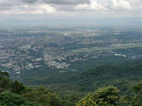 Doi Suthep is a famous tempel in the mountain near Chiang Mai