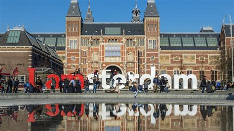 Amsterdam removes iconic 'I Amsterdam' sign due to overcrowding | CTV News