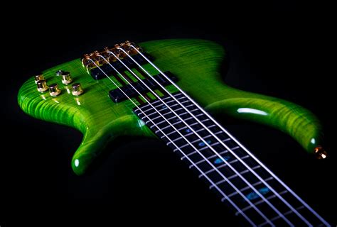 Schack Unique V 'Poison Ivy' - Schack Guitars