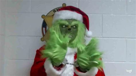 Video Grinch Caught Stealing Christmas In Leake County Kicks96news