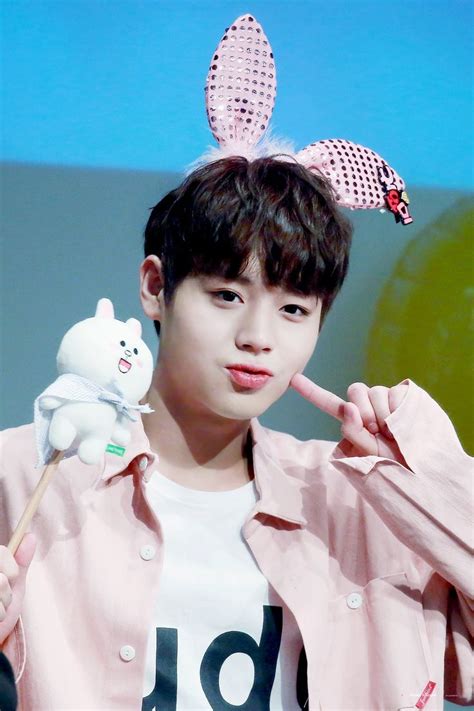 Biases에 있는 Pam님의 핀 전 정국 자유