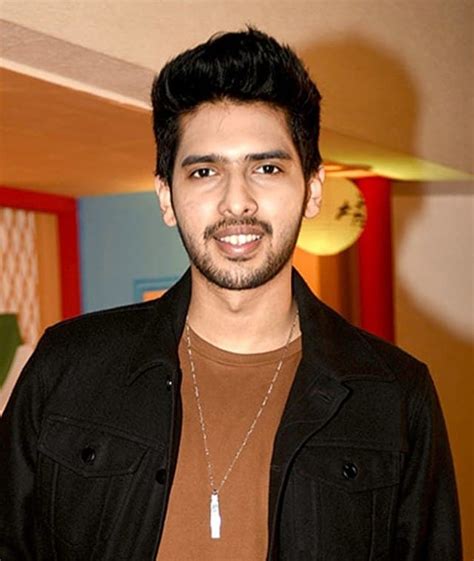 List Of 98 Most Popular Indian Singers Male