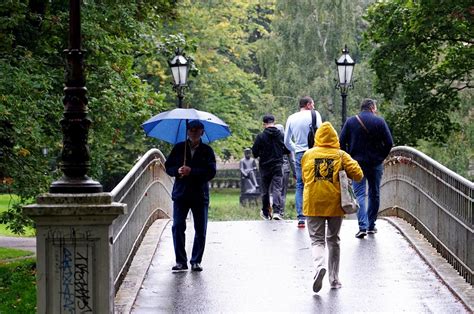 Sestdien Latvijā Gaidāms īslaicīgs Lietus Raksts