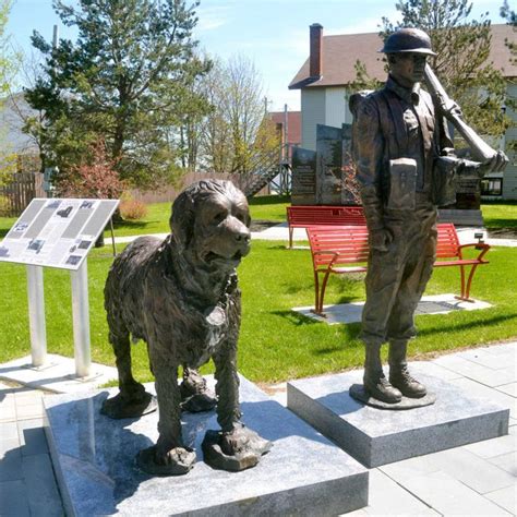 Dog statue, Dogs, Statue