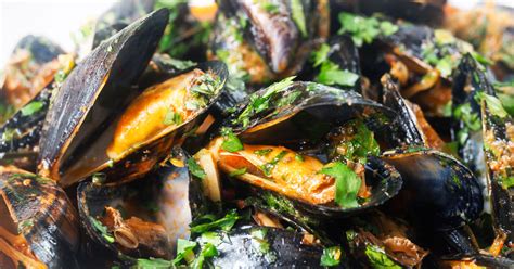 Thai Red Curry Mussels In Coconut Milk Krumpli