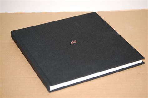 The McLaren F1 Owners Manual – The McLaren F1 Road Car