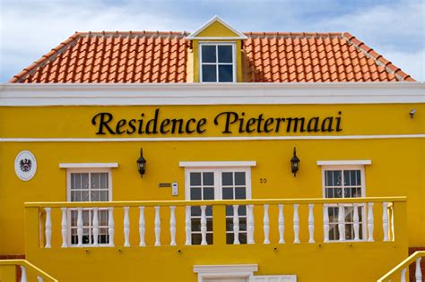 Curaçao Colors - James Trumm