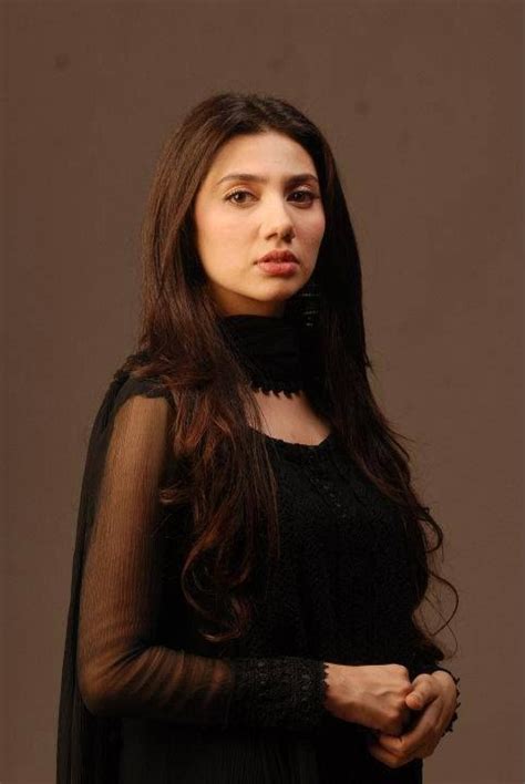 Mahira Khan Humsafar Dresses