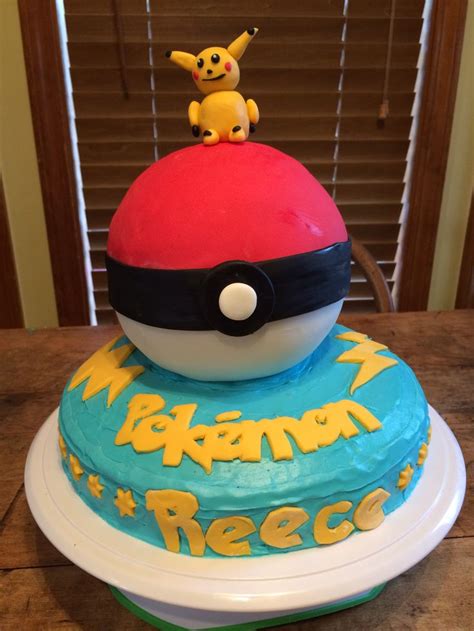 Pokemon Pokeball Birthday Cake