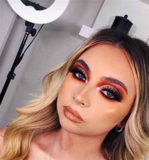 Maquillaje C Lido S Per Hermoso Con Corte Semi Cut Crease Y Esfumado