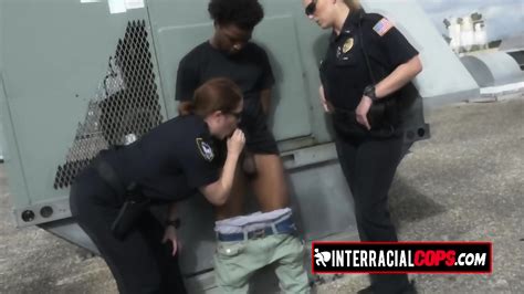 BBC Suspect Ended Up Fucking With Big Booty White MILF Cop On A Rooftop After Being Arrested