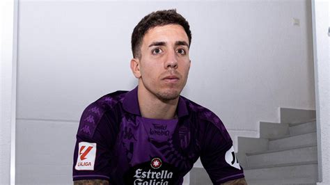 El Real Valladolid Hace Oficial La Llegada De Joni Montiel Y La Salida