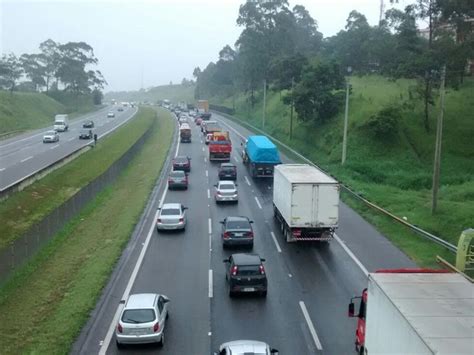 G1 Após acidente faixas da rodovia Ayrton Senna são liberadas