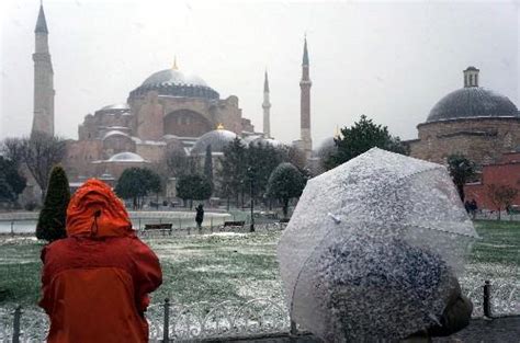 Sultanahmet Ve Taksim Ten Kar Manzaralar Haber G Ncel