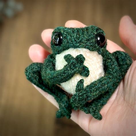 Knitted Lucky Frog Funny Frog Small Knit Frogs Etsy