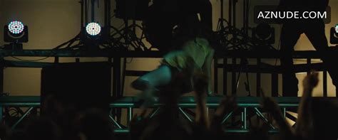 GLORIA NUDE SCENES AZNude