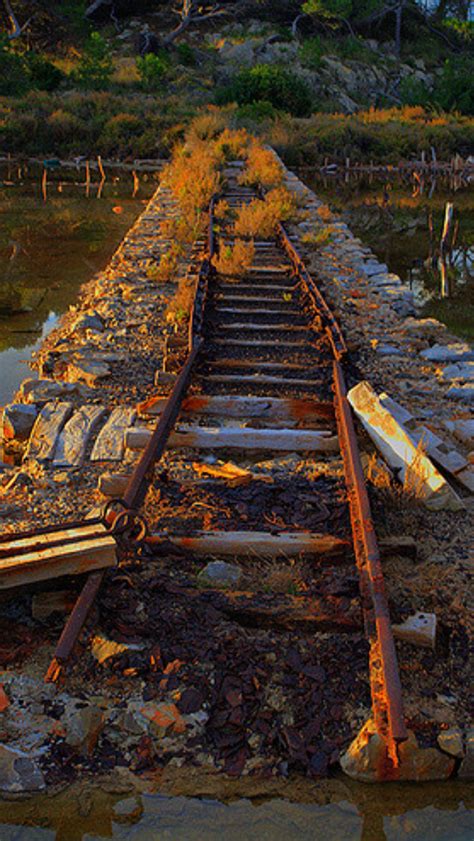 Old Abandoned Railroad Tracks - HooDoo Wallpaper