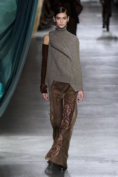 Les 6 grandes tendances pulls de l'automne-hiver 2024-2025 | Vogue France