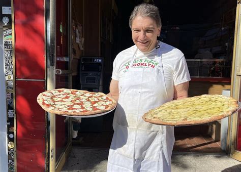 This Elite Hole-in-the-Wall Joint in Brooklyn Turns 50 - PMQ Pizza