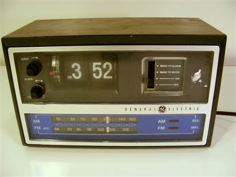 Vintage Ge Flip Clock Radio 7 4315 General Electric