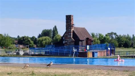 Paddling Pools And Splash Pads In West Berkshire