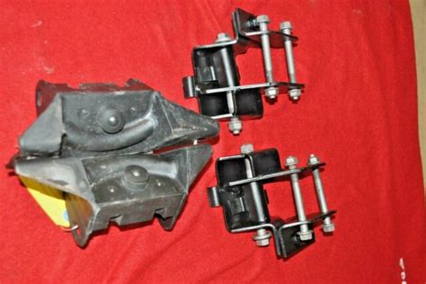 66 67 68 69 70 Nos Mustang 289 302 351 Ford Motor Mount Set Up Complete