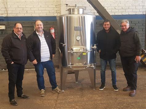 Un tanque de mil litros para la elaboración de vinos la nueva