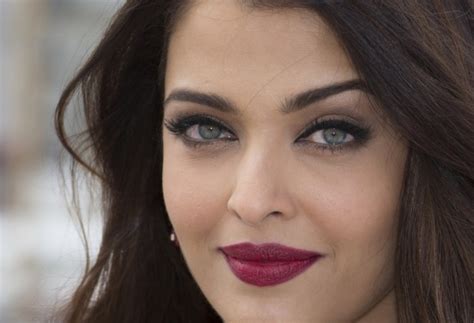 Aishwarya Rai Bachchan Birthday Top Sexy Photos Of The Worlds Most