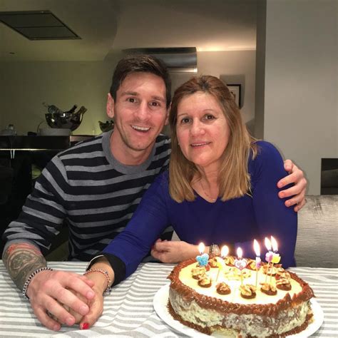 La Mam De Messi Confes Que Es Muy Cholula Revista Paparazzi