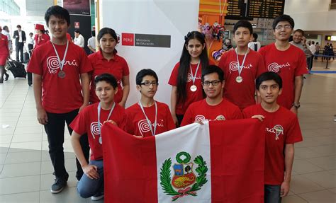 Por Primera Vez Estudiante Peruana Logra Medalla De Oro En Competencia