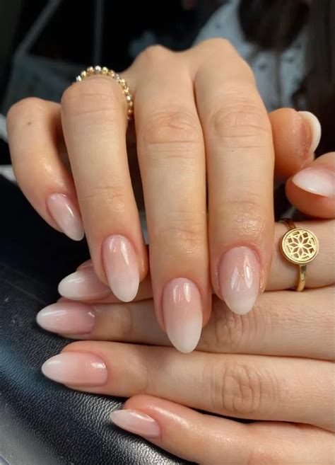 15 Chic Minimalist Nail Trends To Try This Fall Winter 2023 Artofit