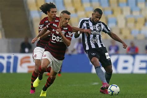 Cbf Define Arbitragem Para Cl Ssico Entre Botafogo E Flamengo Fogo Na