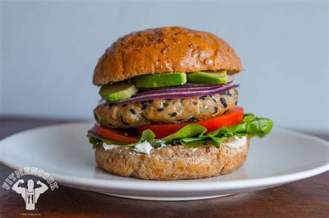 Sesame Tuna Steak Burger Recipe