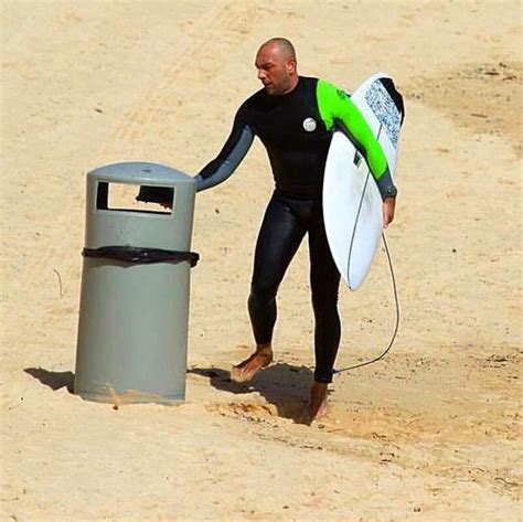 Livorno Sabato Gennaio La Pulizia Delle Spiagge