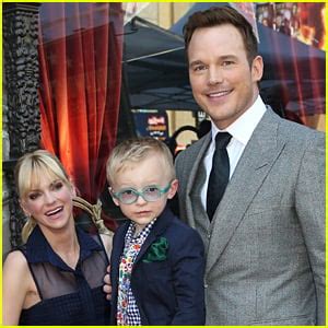 Anna Faris Discusses Her Son Jacks Health Struggles Anna Faris