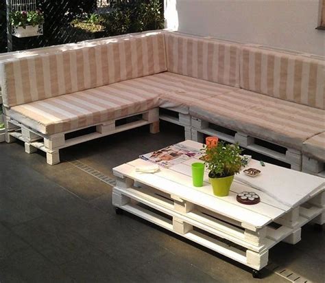 Diy Sofas Made From Pallet How To Build A Outdoor Pallet Couch