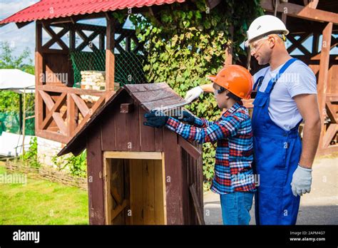 How Do You Measure A Dog House