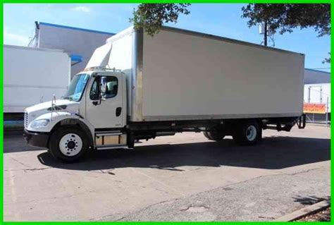 Freightliner M2 2012 Van Box Trucks