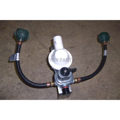 Airstream Propane Regulator With Mounting Bracket