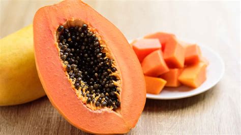 Papaya For Weight Loss Reasons Why It S The Ideal Fruit Healthshots