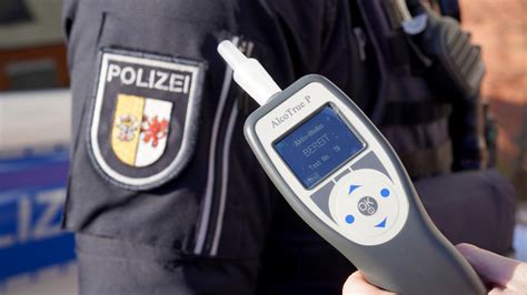 Versch Rfte Polizeikontrollen Trunkenheit Am Steuer Gestoppt