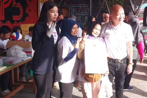 Caleg Perindo Djoni Toat Dan Anggun Angelia Kembali Gelar Bazar Minyak