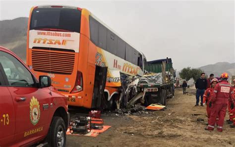 Triple Choque En La Panamericana Norte Deja Cuatro Muertos En Huarmey