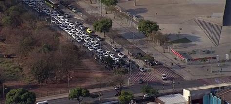 Em BH Taxistas Protestam Contra O Uber Brasil 247