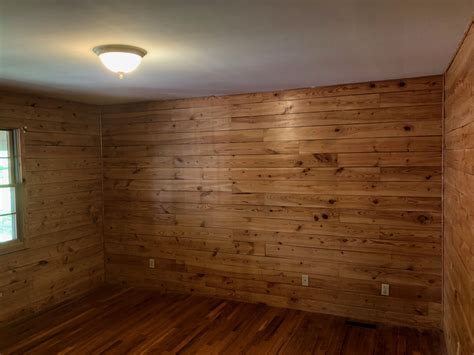 Knotty Pine Flooring For Rooms With Wood Walls Wood Flooring Design