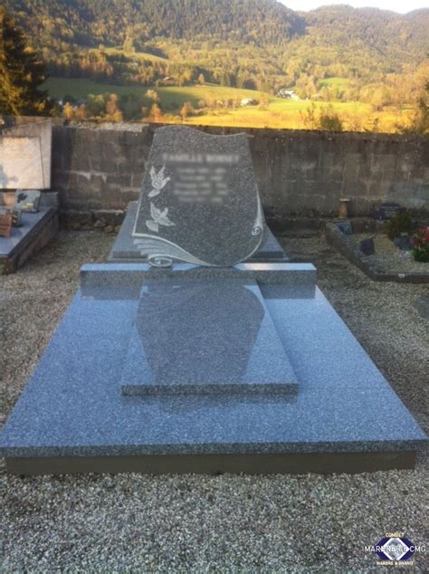 MONUMENT EN GRANIT DU TARN Marbrerie CMG